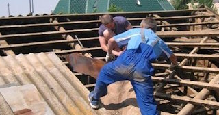 Демонтаж крыши в Назрани - стоимость работ от 738 рублей за м2